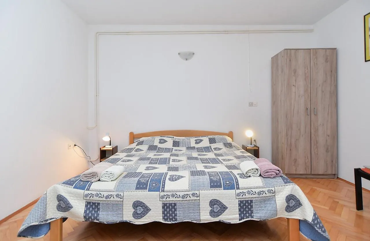 Guest house Rooms Veli Vrh 2208 Pula