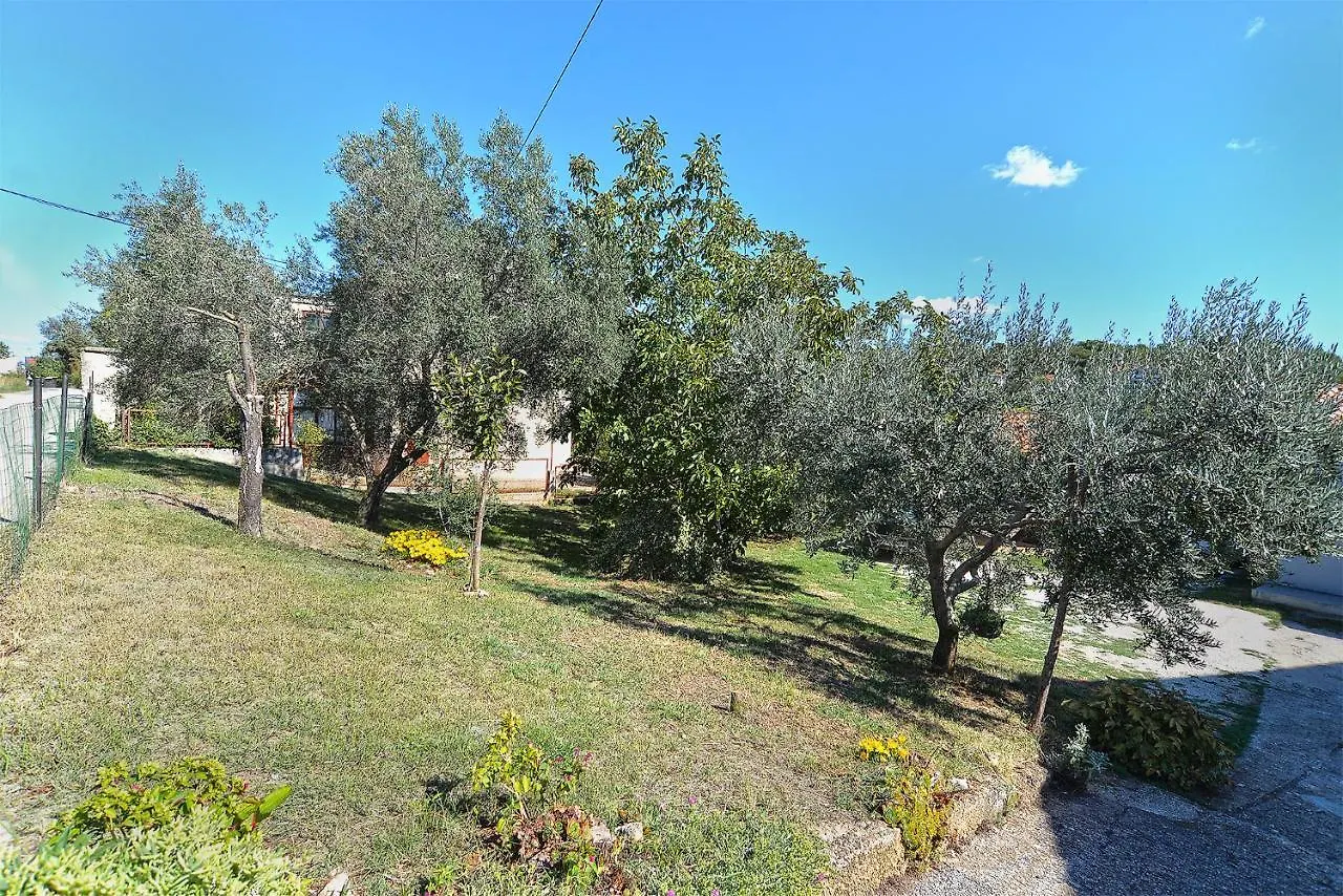 Guest house Rooms Veli Vrh 2208 Pula
