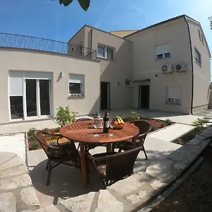 Guest house Faveria Amphitheater With Free Parking, Pula